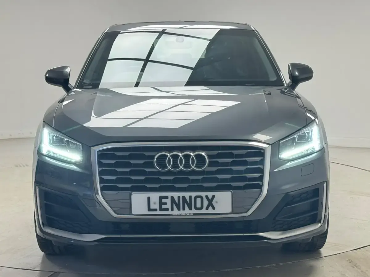 Begagnad Audi Q2 S-Line 150 HK (110 kW) 2019 Grå SUV