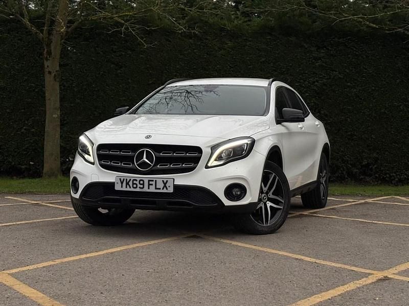 Used Mercedes GLA180 Urban 2019 White SUV