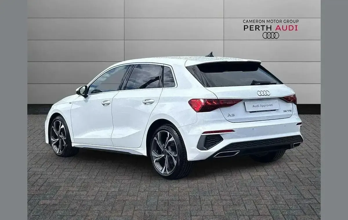 Used Audi A3 S-Line 147 HP (108 kW) 2023 White Sedan