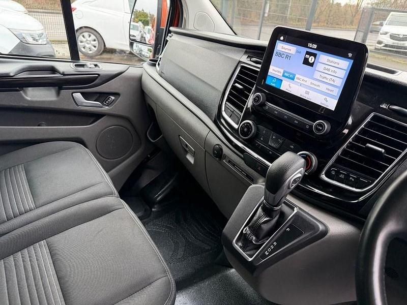 Used Ford Transit Custom Limited 130 HP (95 kW) 2022 Orange Van