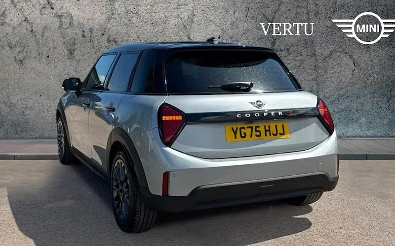 Used Mini Cooper Classic 150 kW (204 HP) 2026 Hatchback