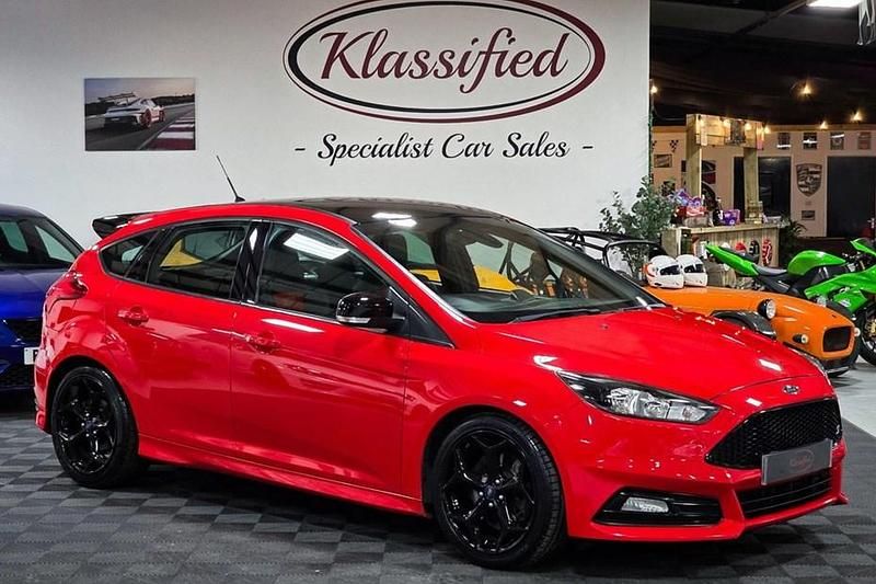 Red Used 2015 Ford Focus ST Hatchback | £11,499 (Good price) - Image 1/1