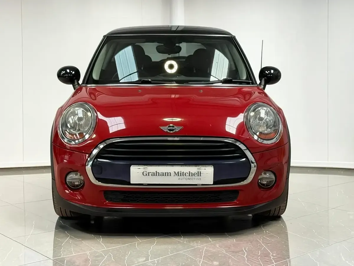 Used Mini Cooper Hatch 136 HP (100 kW) 2016 Red Hatchback