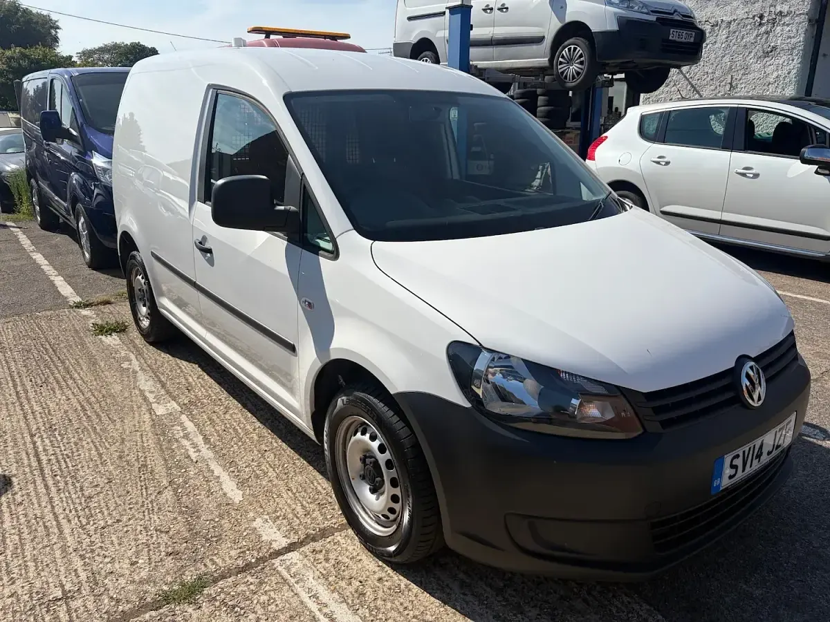 Used VW Caddy Startline 102 HP (75 kW) 2014 White MPV