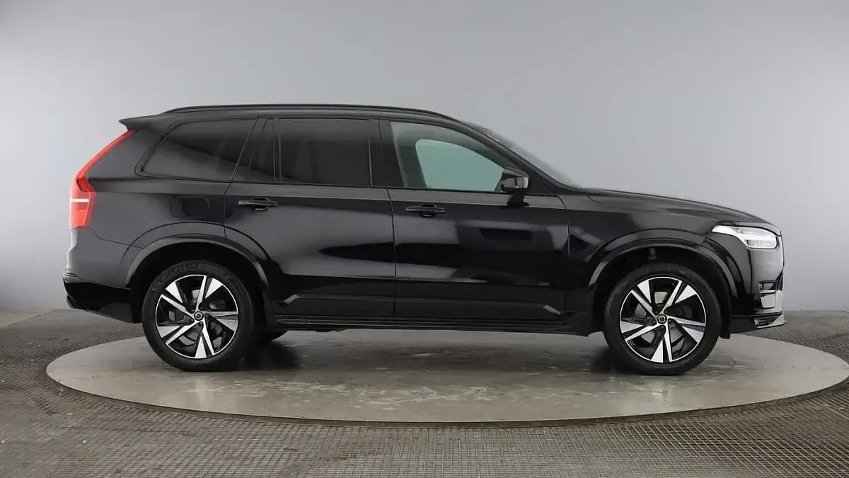 Used Volvo XC90 R-Design 235 HP (172 kW) 2022 Black SUV