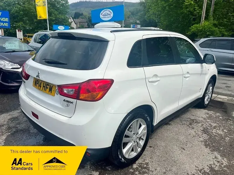 Używany Mitsubishi ASX 114 KM (83 kW) 2014 Biały SUV