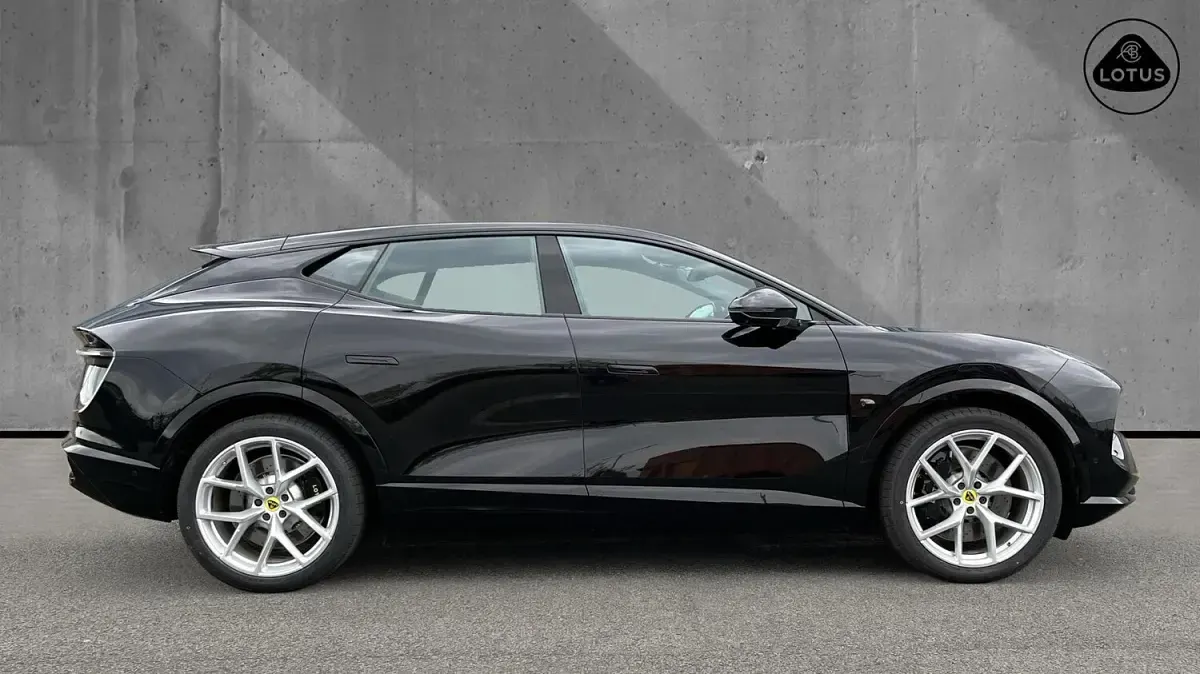 Used Lotus Eletre 450 kW (612 HP) 2024 Black SUV