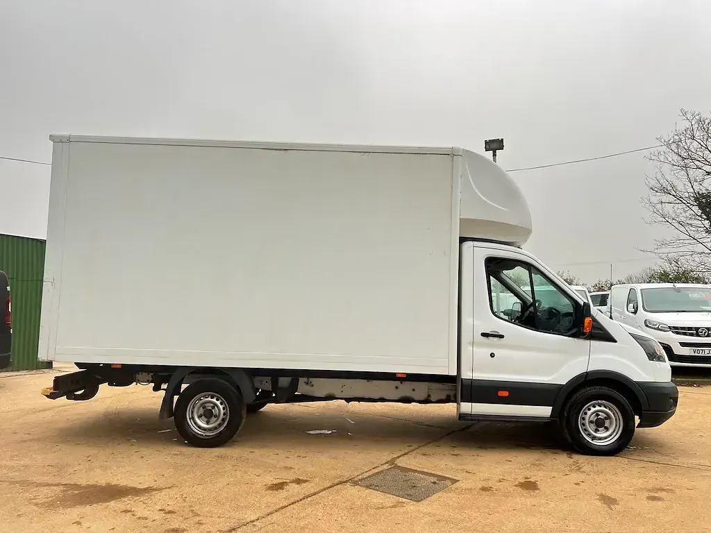 Usado Ford Transit 170 CV (125 kW) 2018 Blanco Descapotable