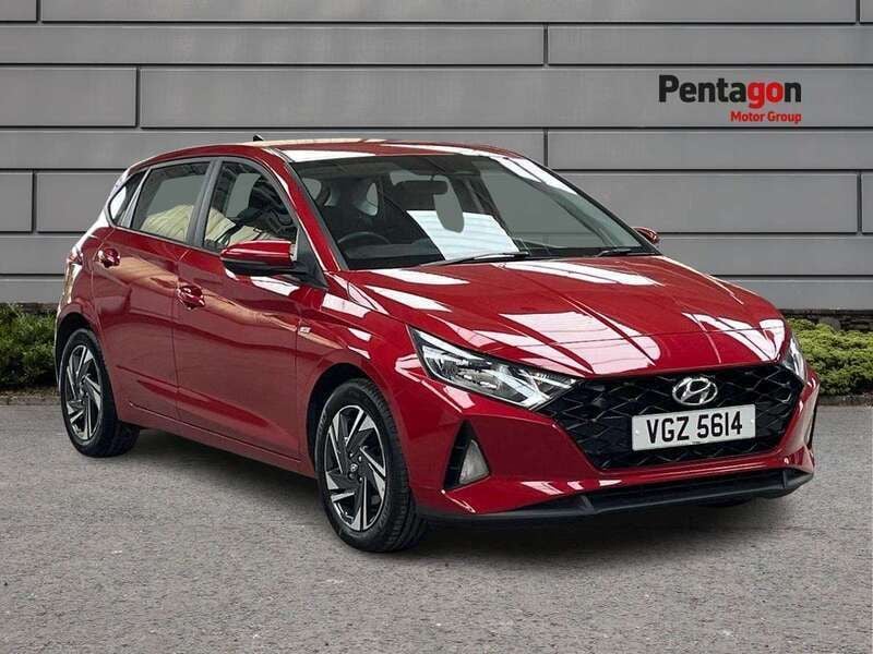 Red Used 2022 Hyundai i20 SE Hatchback | £14,399 (Fair price) - Image 1/4
