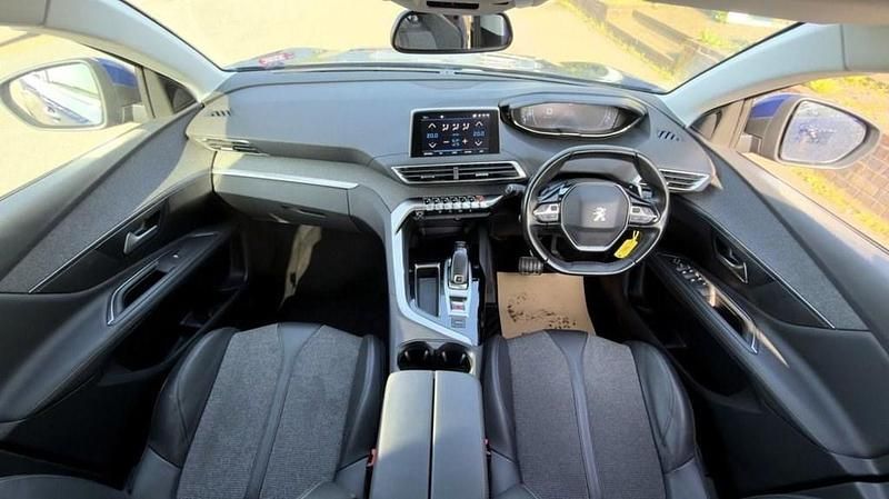 Used Peugeot 3008 Allure 130 HP (95 kW) 2019 Blue SUV