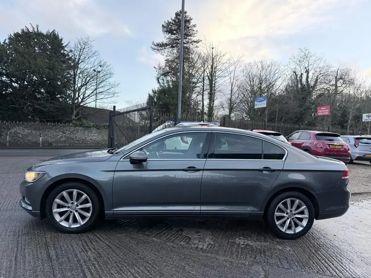 Used VW Passat Business 150 HP (110 kW) 2015 Grey Sedan