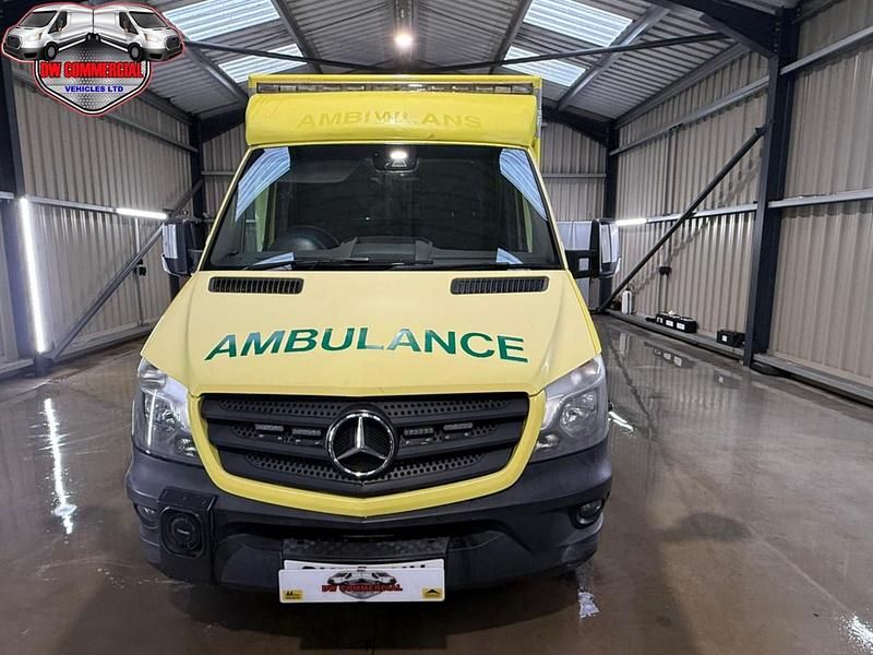 Used Mercedes Sprinter 190 HP (139 kW) 2017 Yellow