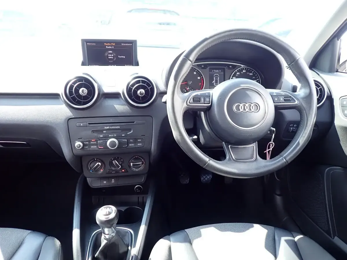 Used Audi A1 Sportback Sport 86 HP (63 kW) 2013 Black Hatchback