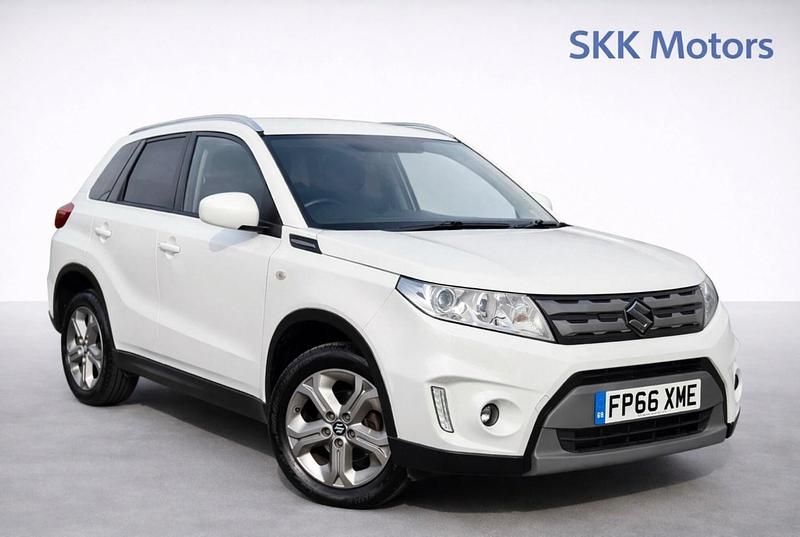 Second-hand Suzuki Vitara SZ-T 120 CP (88 kW) 2016 Alb SUV