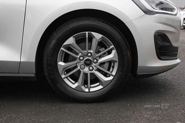 Usado Ford Focus Titanium 125 CV (91 kW) 2023 Plateado Utilitario