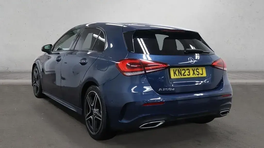 Used Mercedes A200 Executive 150 HP (110 kW) 2023 Blue Hatchback