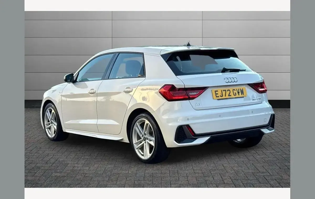 Used Audi A1 S-Line 110 HP (80 kW) 2022 White SUV