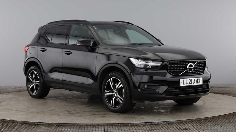 Onyx black Used 2021 Volvo XC40 R-Design SUV | £24,495 (Fair price) - Image 1/4