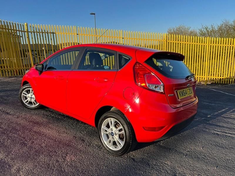 Used Ford Fiesta Zetec 2015 Red Hatchback