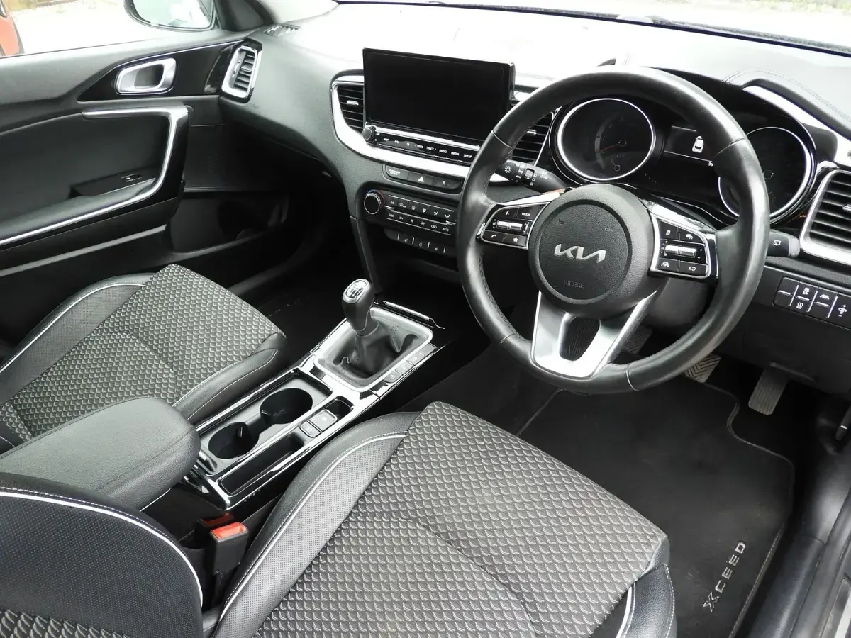 Used Kia XCeed 158 HP (116 kW) 2023 Grey SUV