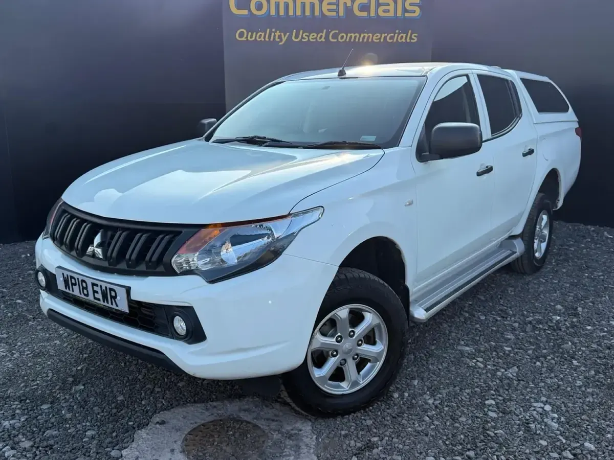 Used Mitsubishi L200 2018 White Pickup