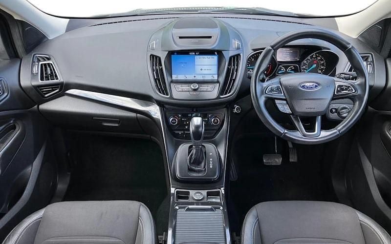 Second-hand Ford Kuga Titanium 179 CP (131 kW) 2017 Gri SUV