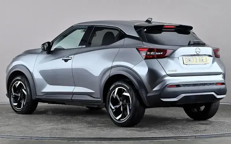 Used Nissan Juke N-Connecta 114 HP (83 kW) 2023 Grey SUV