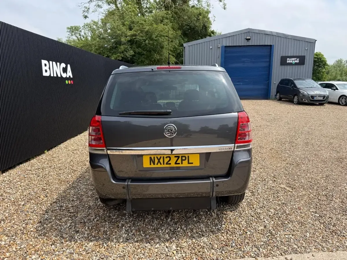 Used Vauxhall Zafira Design Edition 125 HP (91 kW) 2012 Grey MPV