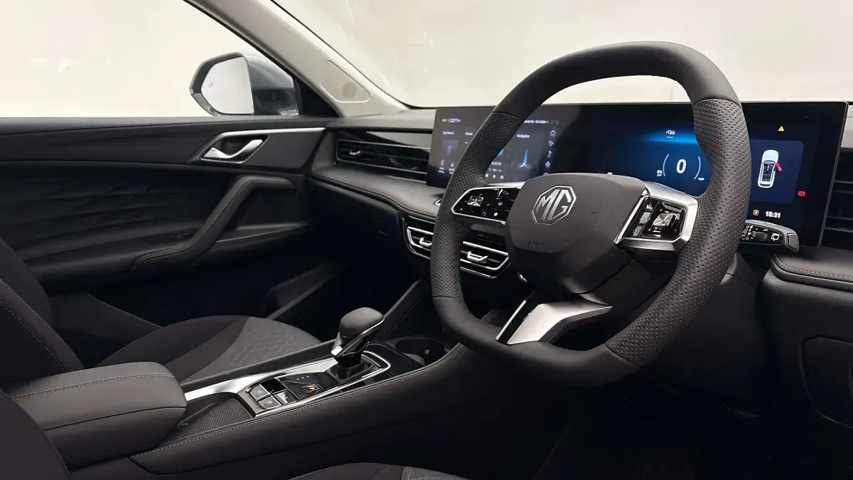 New MG HS SE 224 HP (164 kW) 2025 Metallic  hampstead grey SUV