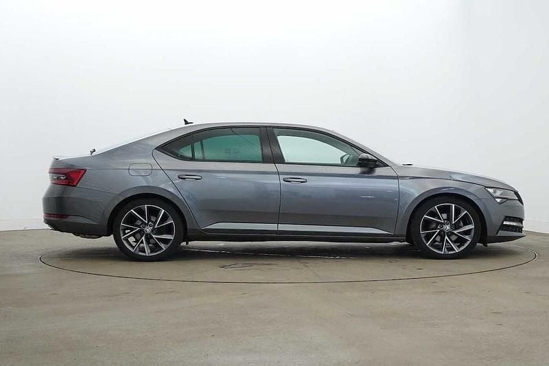 Used Skoda Superb SportlinePlus 187 HP (137 kW) 2023 Graphite grey metallic Hatchback