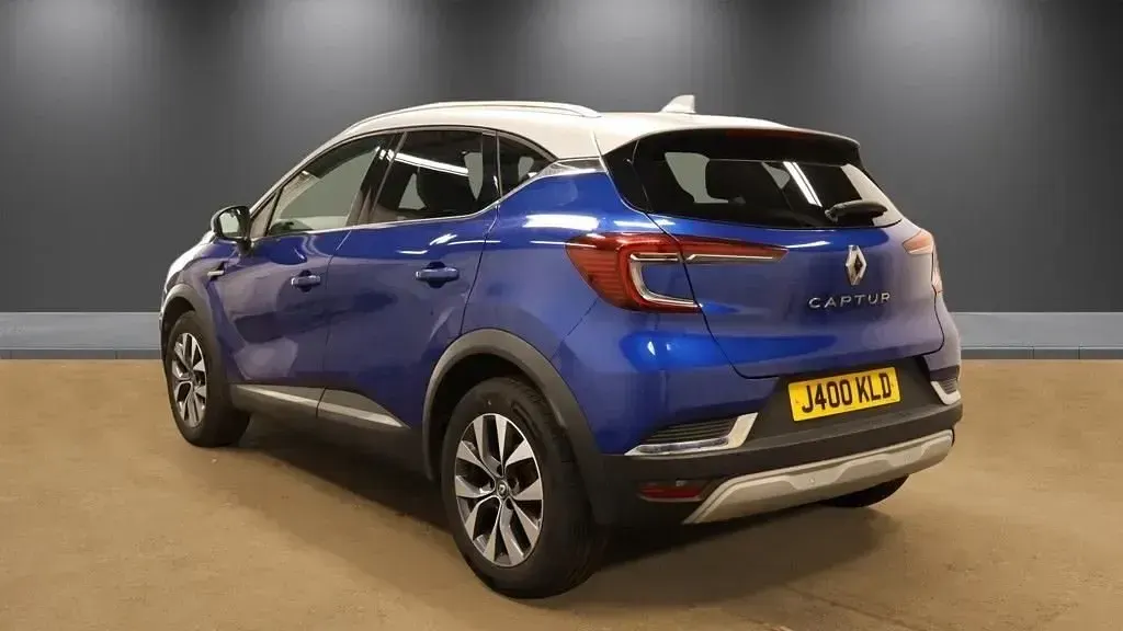 Usado Renault Captur Version S 100 HP (73 kW) 2020 Azul SUV