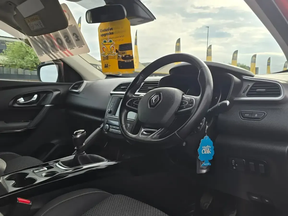 Used Renault Kadjar Dynamique 109 HP (80 kW) 2017 Red SUV