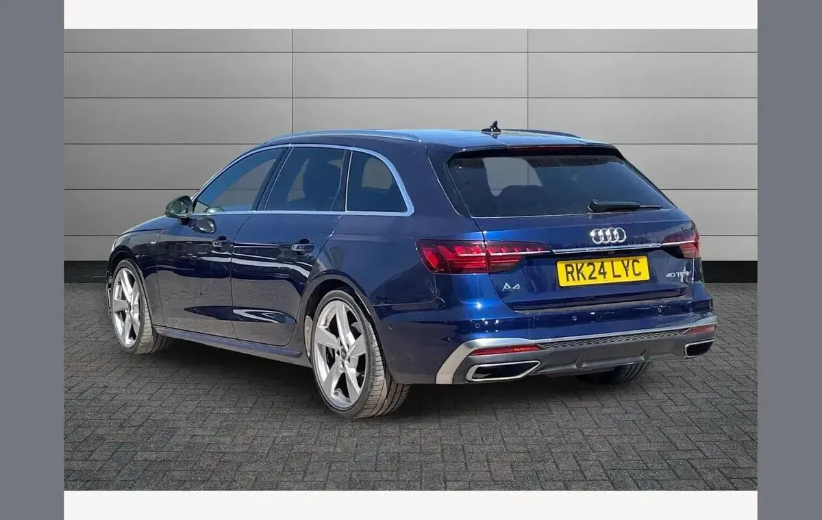 Used Audi A4 S-Line 204 HP (150 kW) 2024 Blue Estate
