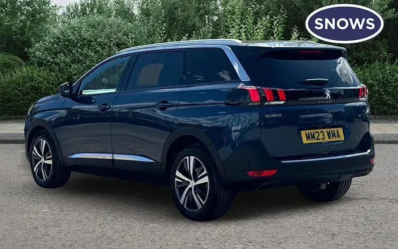 Used Peugeot 5008 Allure+ 131 HP (96 kW) 2023 Blue SUV