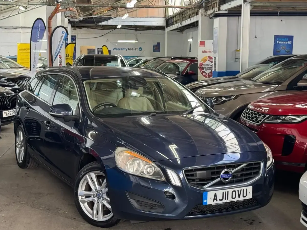 Usado Volvo V60 SE 180 CV (132 kW) 2011 Azul Familiar