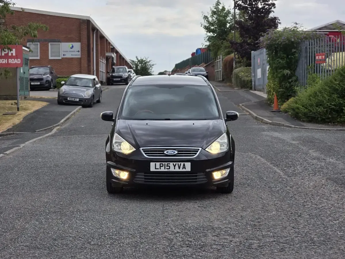 Used Ford Galaxy Zetec 140 HP (102 kW) 2015 Black MPV