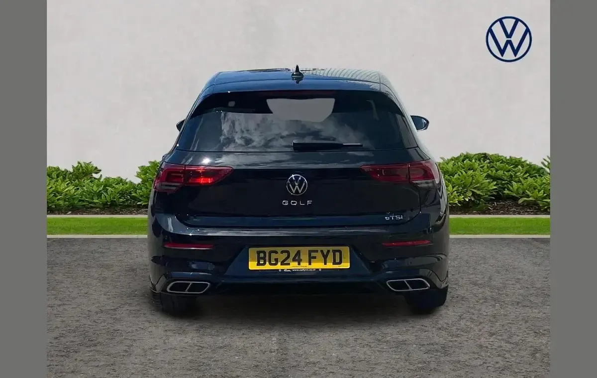Used VW Golf VIII R-line 147 HP (108 kW) 2024 Black Hatchback