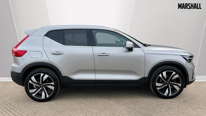 Used Volvo XC40 Ultra 163 HP (119 kW) 2025 Silver SUV