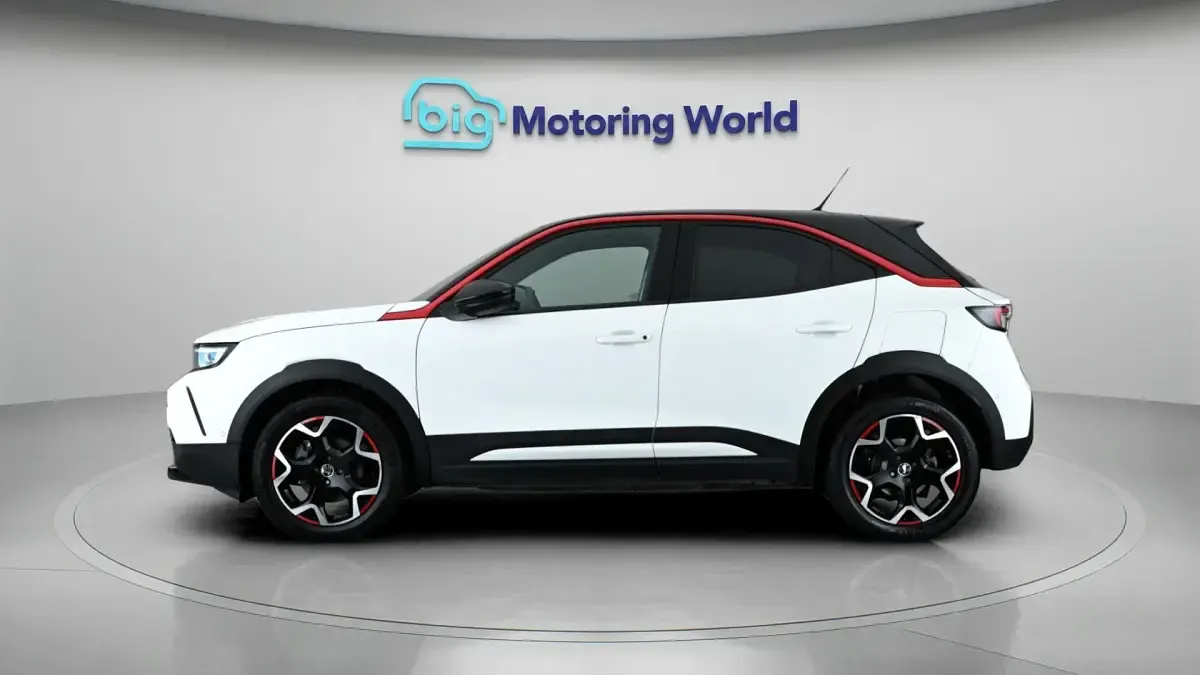 Used Vauxhall Mokka SRi 100 kW (136 HP) 2022 White SUV