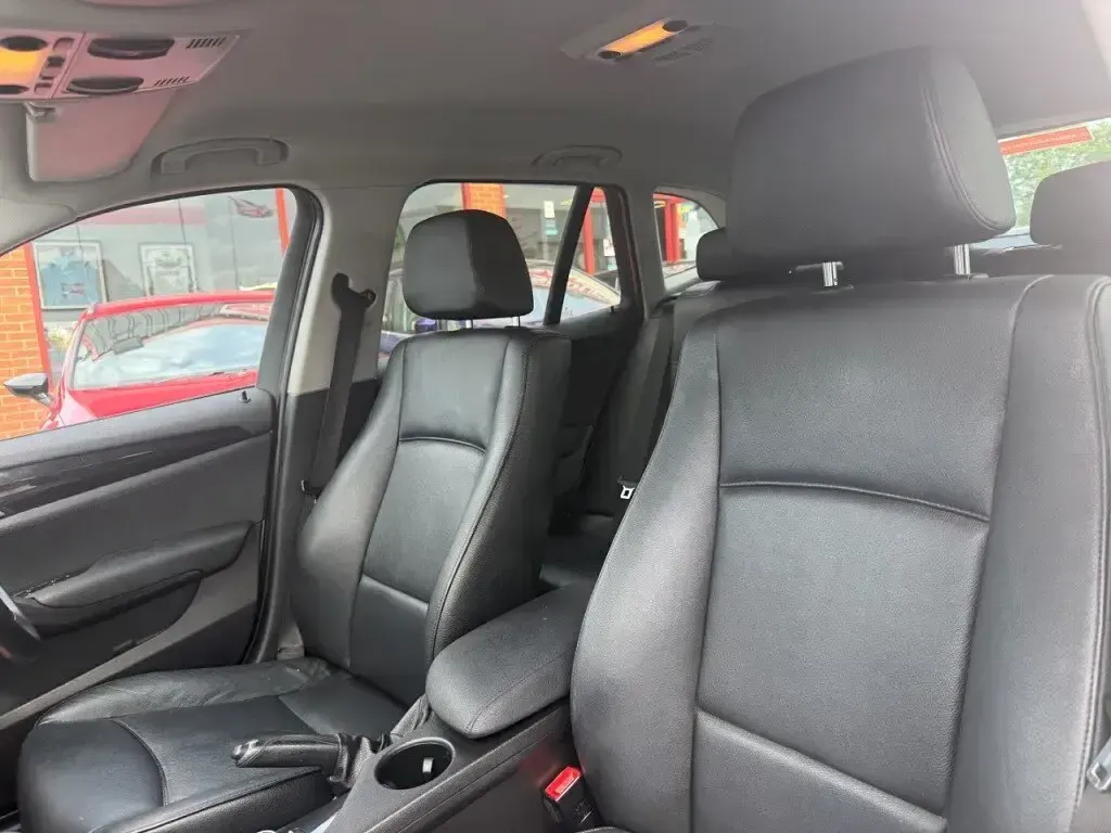 Used BMW X1 177 HP (130 kW) 2011 Silver SUV