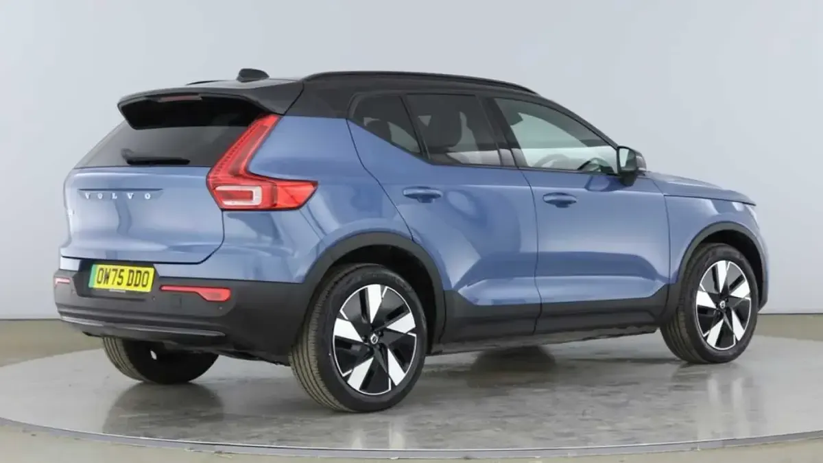 Used Volvo EX40 Plus 175 kW (238 HP) 2025 Blue SUV