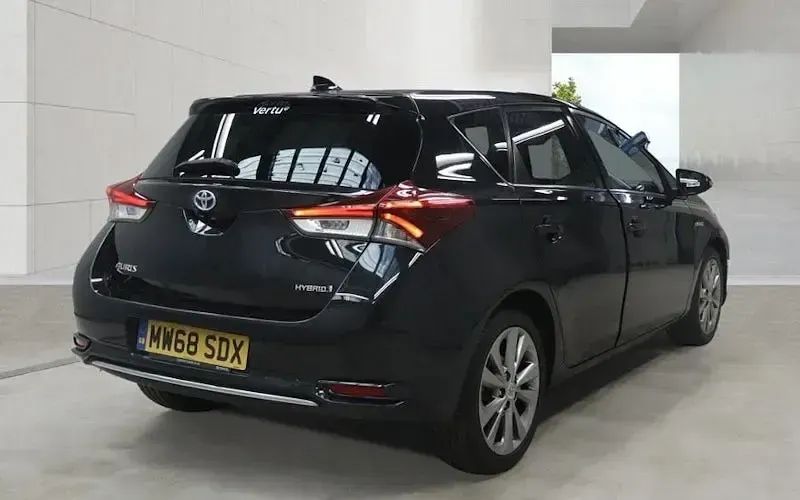 Used Toyota Auris Hybrid 136 HP (100 kW) 2019 Black Hatchback