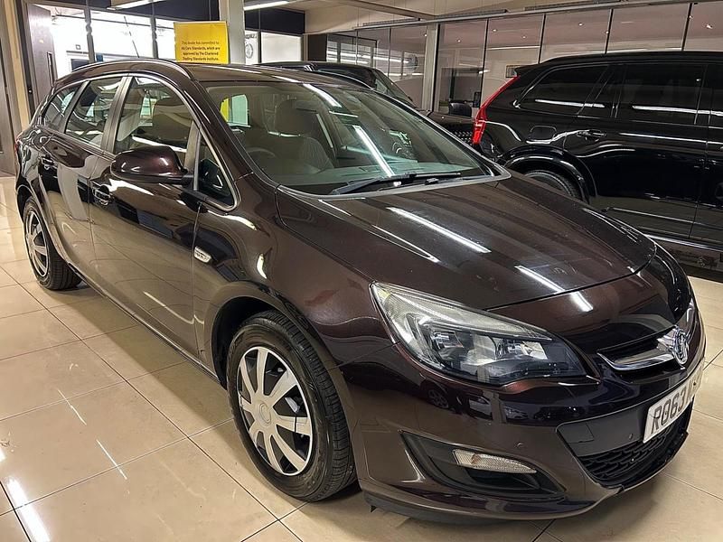 Brown Used 2013 Vauxhall Astra Estate | £2,990 (Good price) - Image 1/3