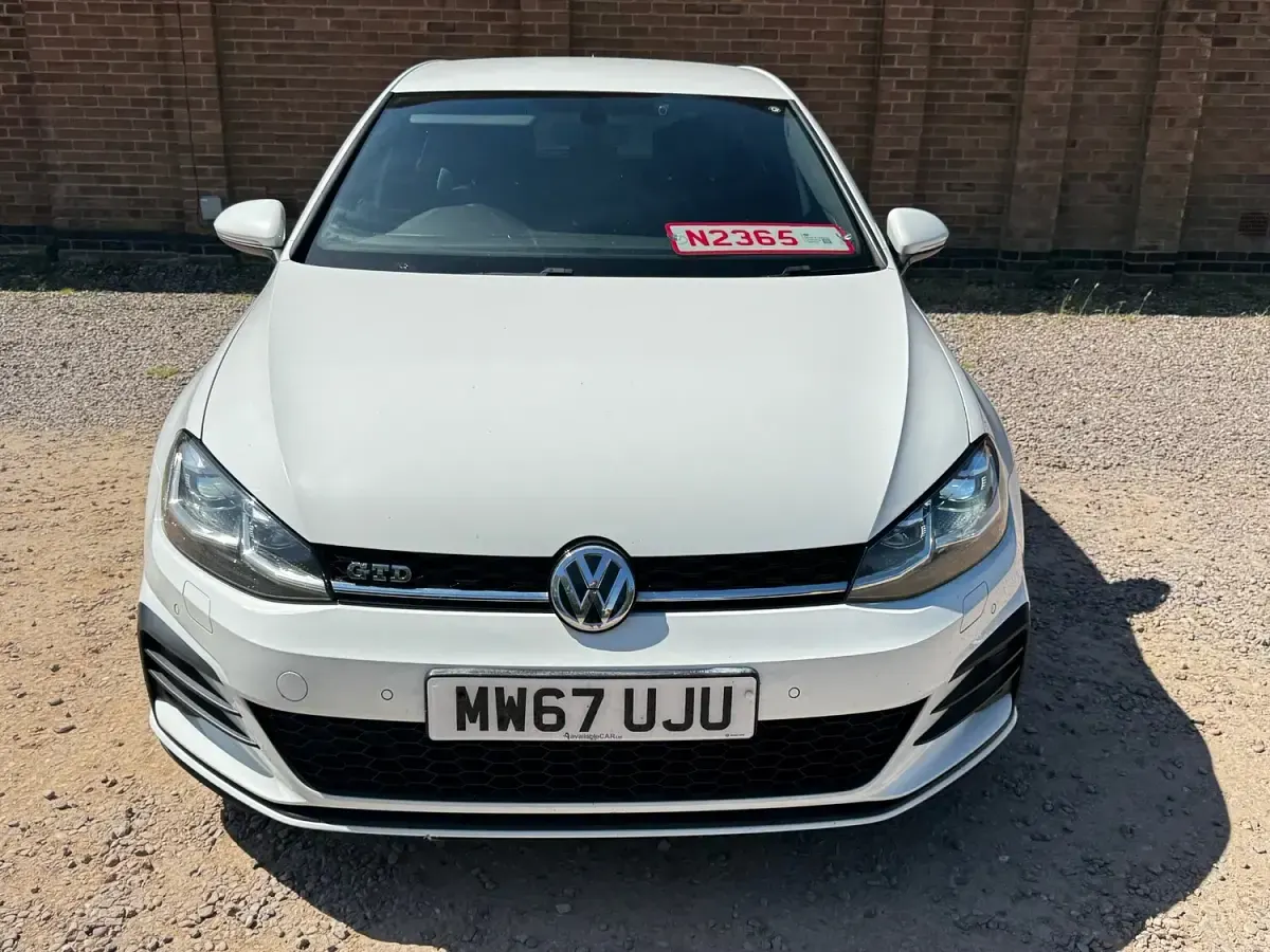 Used VW Golf VII GTD 184 HP (135 kW) 2017 White Hatchback