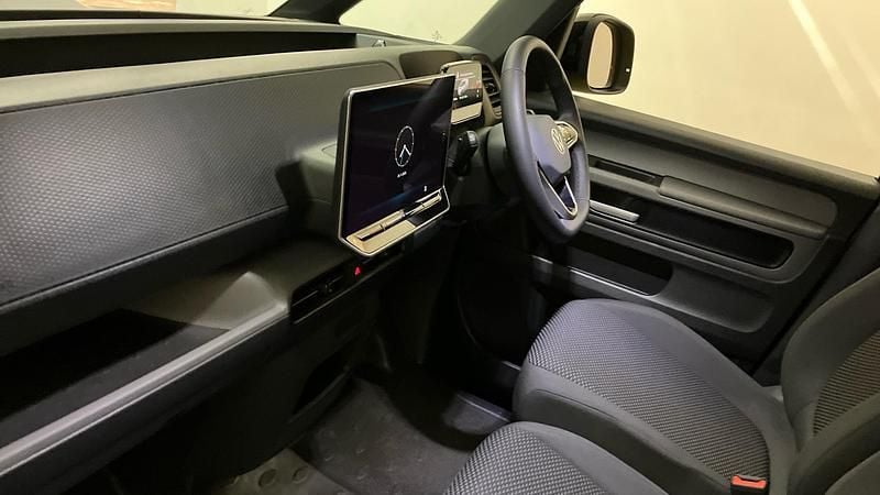 Used VW ID. Buzz 210 kW (286 HP) 2025 MPV