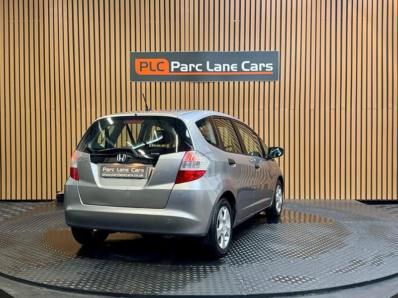 Used Honda Jazz SE 2010 Silver Hatchback