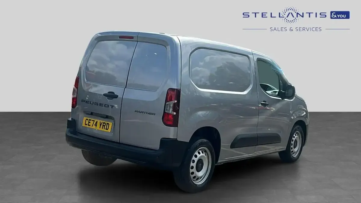Used Peugeot Partner S 101 HP (74 kW) 2024 Grey MPV