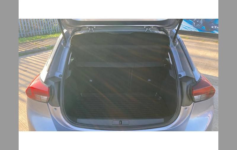 Usado Vauxhall Corsa 101 HP (74 kW) 2021 Cinzento Citadino