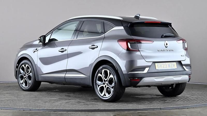 Usado Renault Captur Techno 142 HP (104 kW) 2023 Cinzento SUV