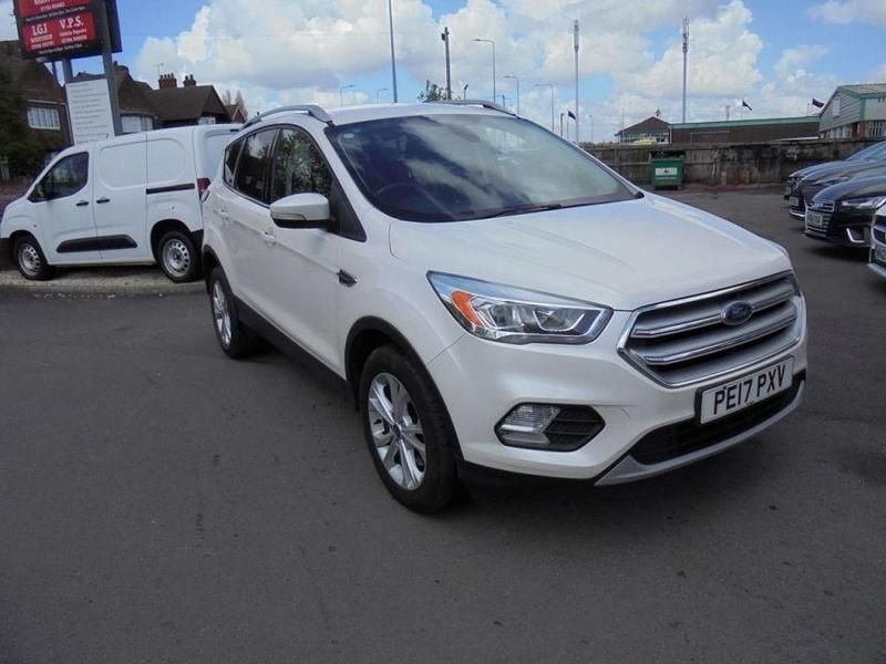 Used Ford Kuga Titanium 150 HP (110 kW) 2017 White SUV